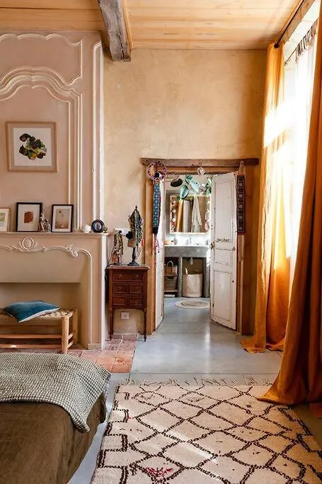 Beautiful Chartreuse With Swimming Pool Villa Jegun